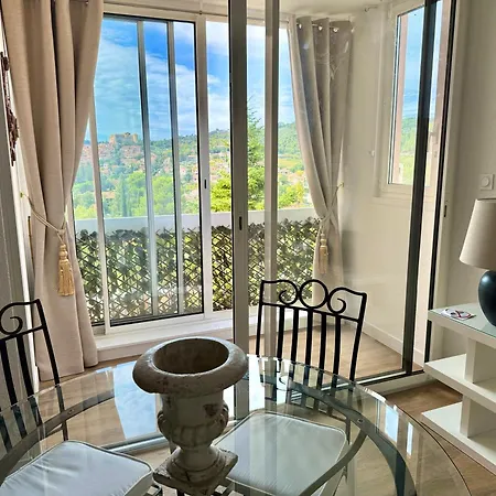 Apartment Pour Curistes Joli T2 Vue Chateau Greoux-les-Bains